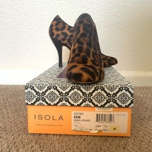 Genuine leather and pony hair booties